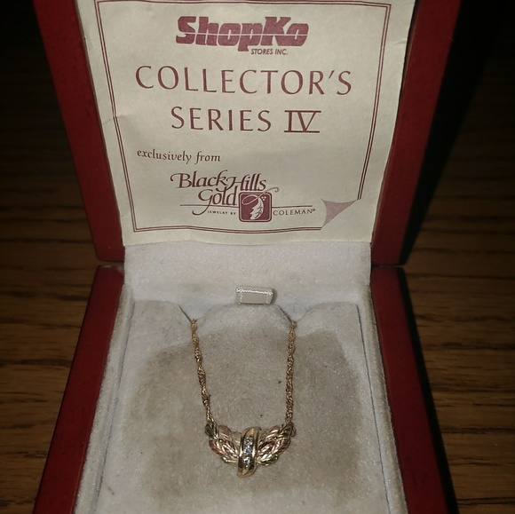 Black Hills Gold Collector Series Necklace - Picture 1 of 8